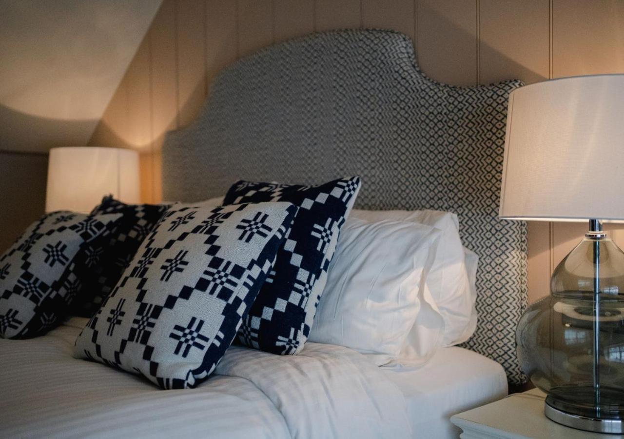 The Bear, Cowbridge Hotell Eksteriør bilde